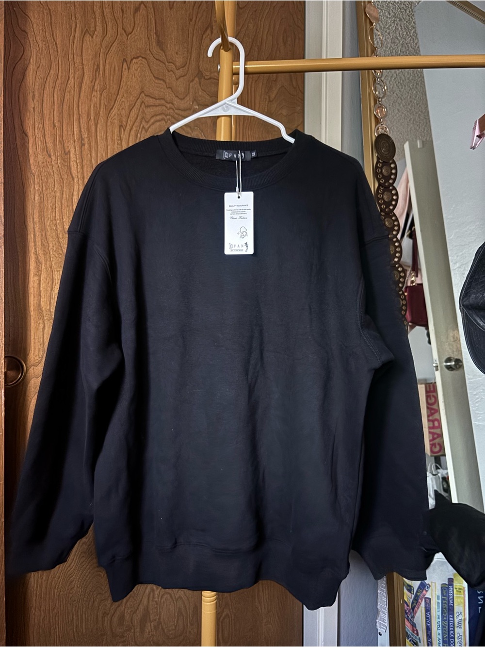 Women’s Oversized Black Crewneck Sweatshirt - Clean Minimal Style